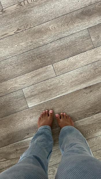 Licia, 21  female escort, Redding