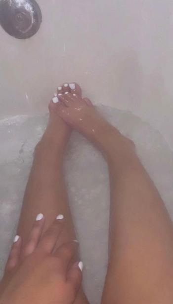 Milani, 20  female escort, Redding