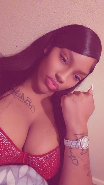 Zara, 21  female escort, Redding