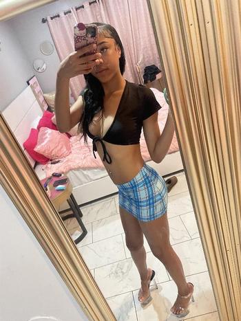 Cinnamon, 22  female escort, Redding